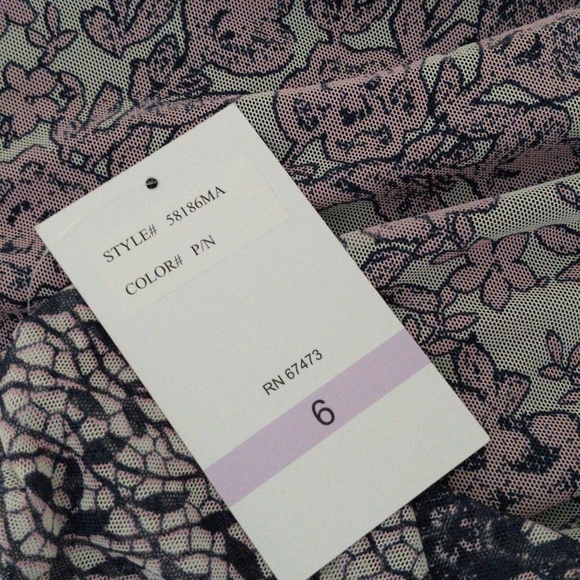 NWT Maison Tara Size 6 Pink Navy Floral Square Neck Smocked Boho Flounce… - Picture 11 of 15